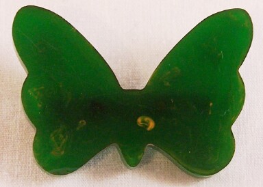 BP171 sm green bakelite butterfly pin